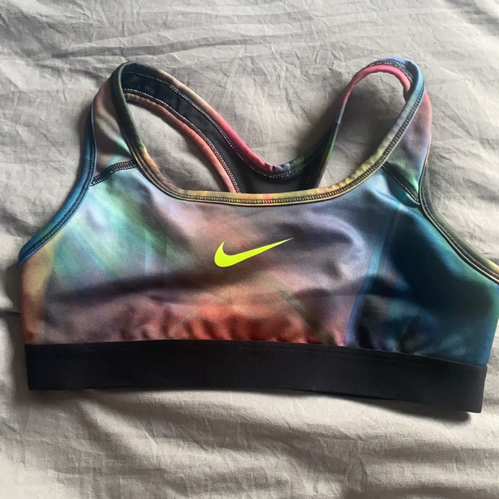 nike colored sports bra